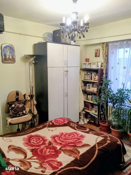 Apartament cu 3 camere decomandat în Dorobanților