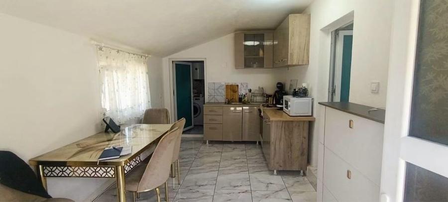 Casă cu 2 camere în Mușătești