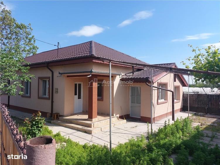Casă cu 4 camere în Crâng