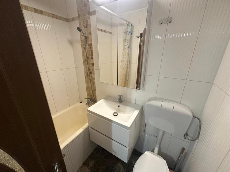 Apartament cu 3 camere semidecomandat în Nicolae Grigorescu