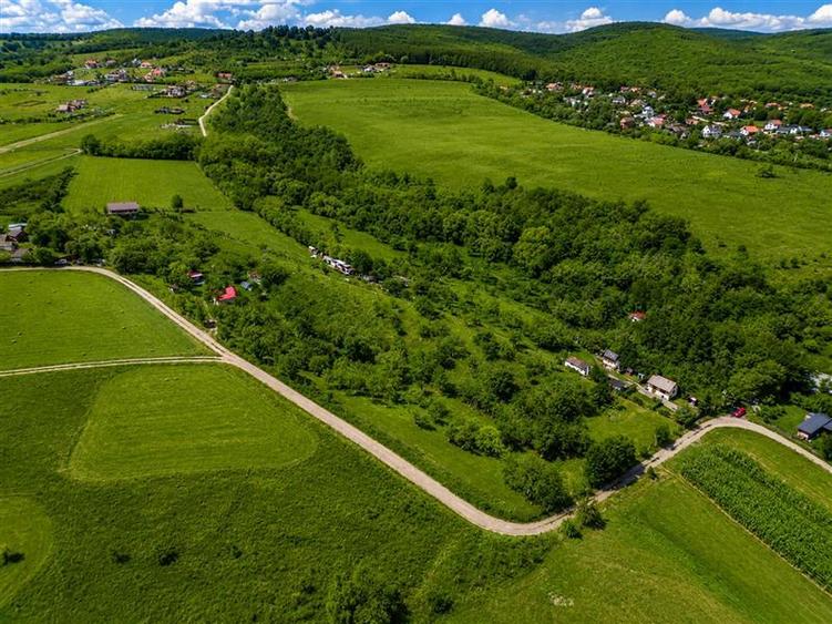 Teren Construcții extravilan de 4500 mp, în Exterior Est
