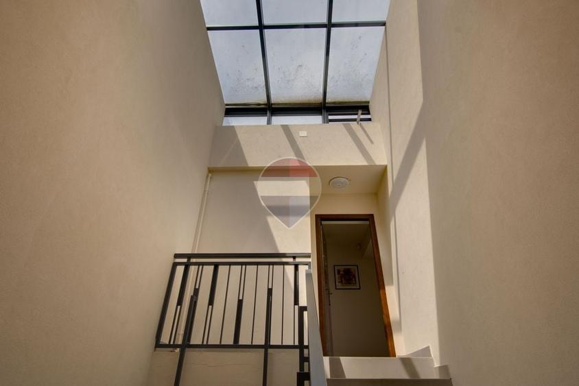 Penthouse cu 3 camere decomandat în Braytim