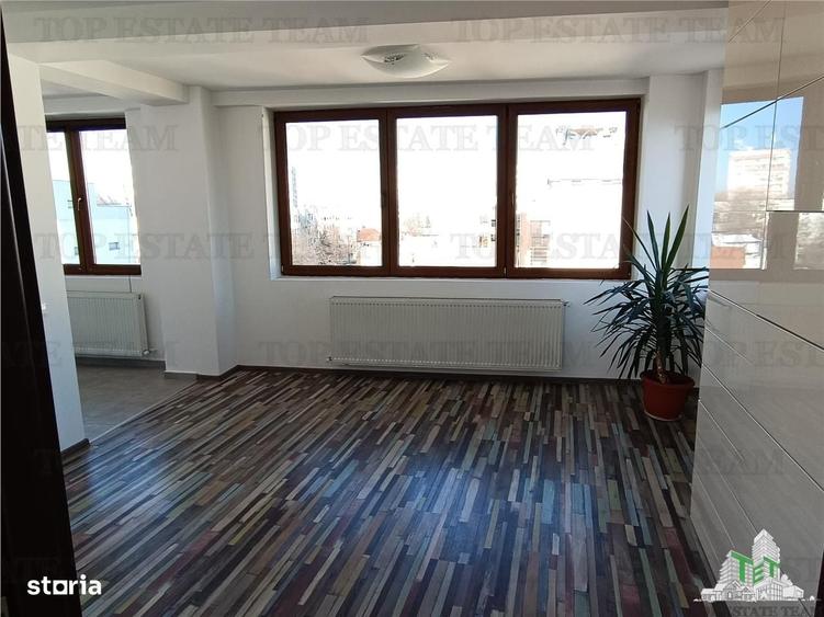 Apartament cu 3 camere decomandat, mobilat în Beller