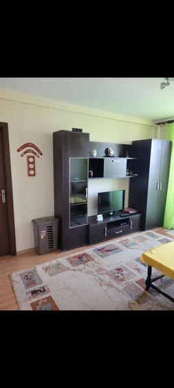 Apartament cu 2 camere semidecomandat în Șagului