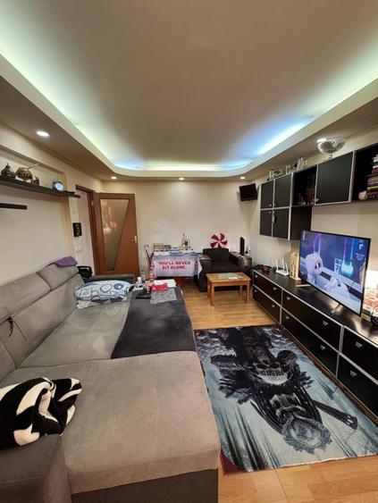 Apartament cu 3 camere decomandat în Poștei - Bucov