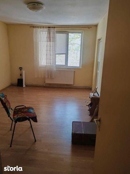 Apartament cu 3 camere în Nicolae Titulescu