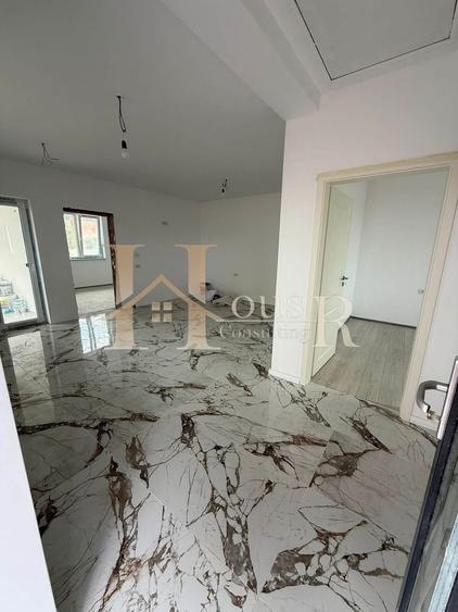 Duplex cu 3 camere cu Canalizare în Albina