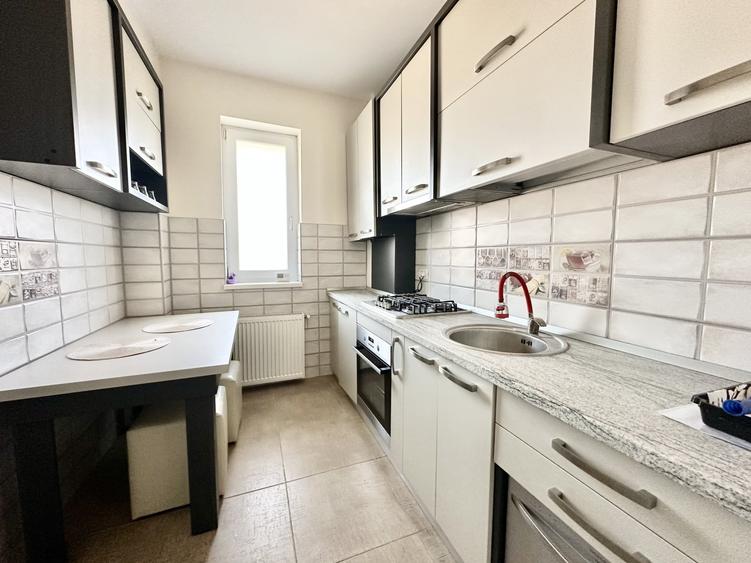 Apartament cu 2 camere decomandat, mobilat în Giroc