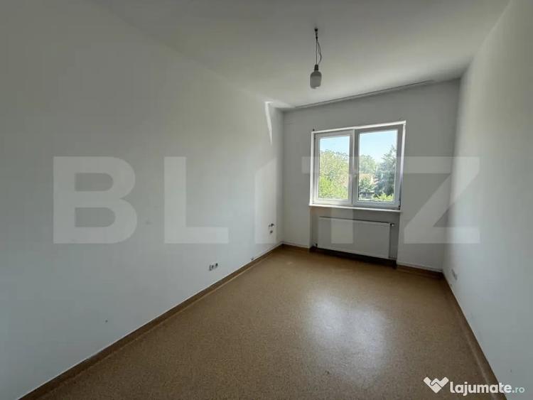 Casă cu 6 camere cu Teren 539 Mp în Central