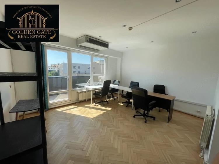 Apartament cu 4 camere decomandat în P-ța Universității
