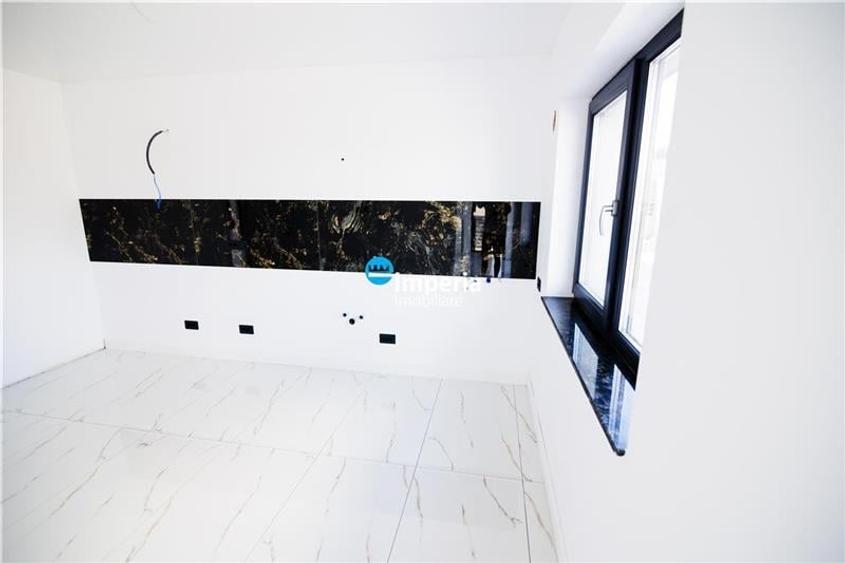 Duplex cu 4 camere cu Teren 300 Mp în Rediu
