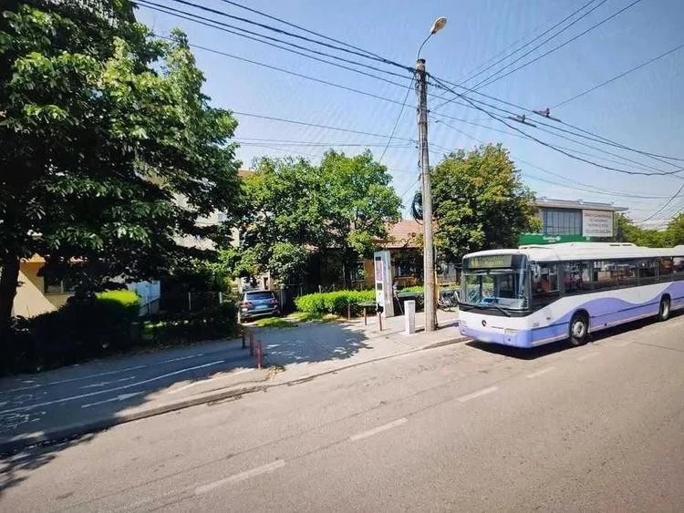 Apartament cu 2 camere decomandat în Torontalului