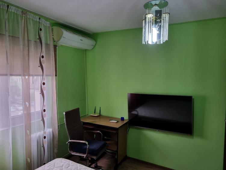 Apartament cu 2 camere decomandat în Girocului