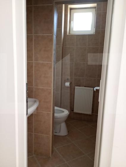 Birou, de 375 mp, în Central