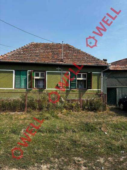 Casă cu 2 camere cu Teren 720 Mp în Dacia