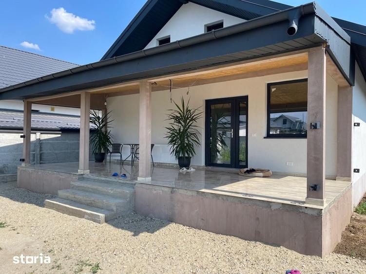 Casă cu 3 camere cu Teren 400 Mp în Domnești