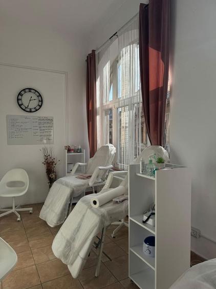 Apartament cu 3 camere semidecomandat în Ultracentral