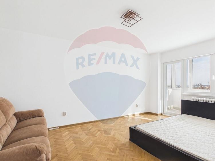 Apartament cu 3 camere decomandat, mobilat în Lacul Tei