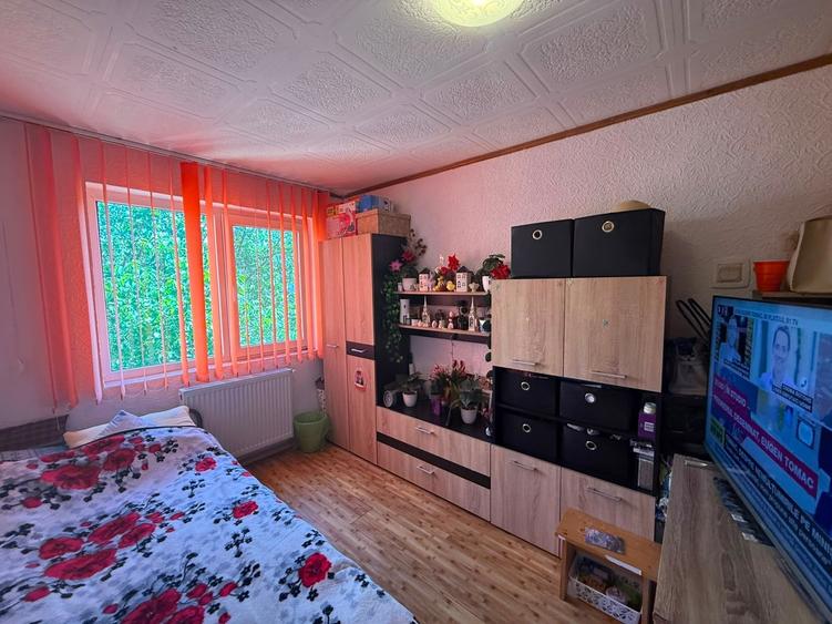 Apartament 3 camere-decomandat-bloc de caramida-zona Sc. Gen. Andrei Saguna - 3
