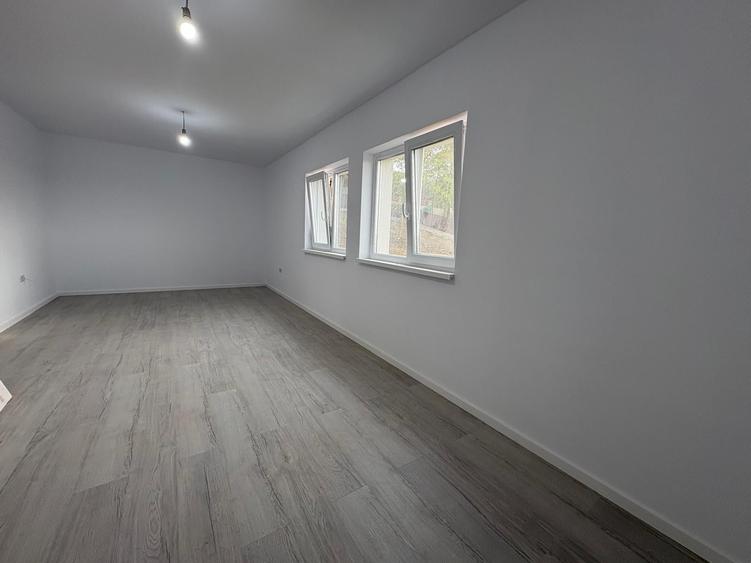 Casă individuală cu 4 camere cu Canalizare în Valea Lupului