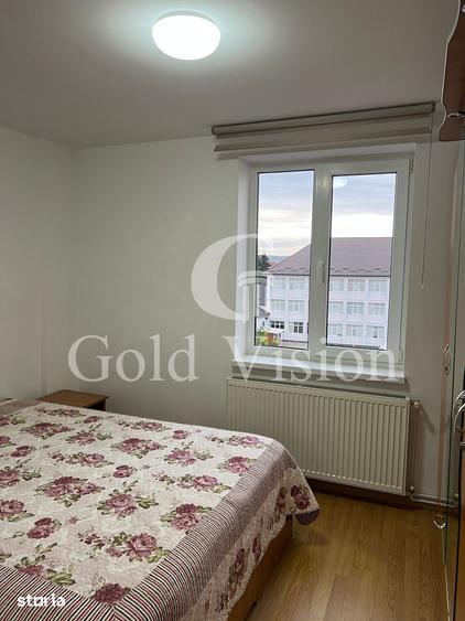 Apartament cu 4 camere decomandat în Central