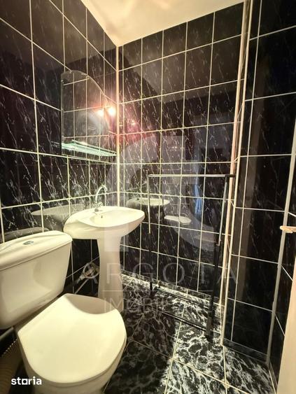 Apartament cu 3 camere decomandat în 1 Decembrie