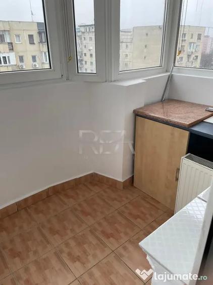 Apartament cu 3 camere decomandat în 13 Septembrie