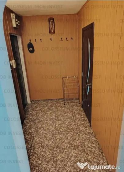 Apartament cu 2 camere semidecomandat în Centrul Civic