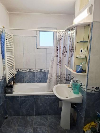 Apartament cu 3 camere decomandat în Nicolae Bălcescu
