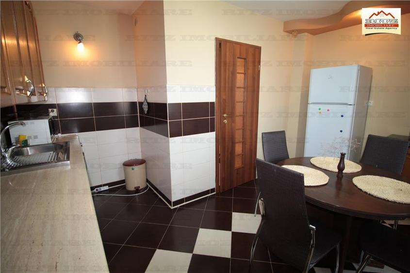 Apartament cu 3 camere semidecomandat în Ultracentral
