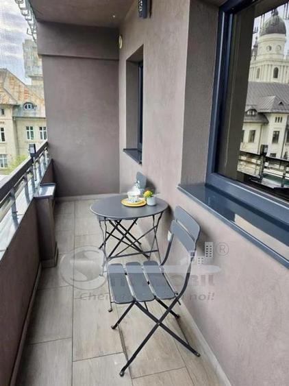 Garsonieră decomandată în Central