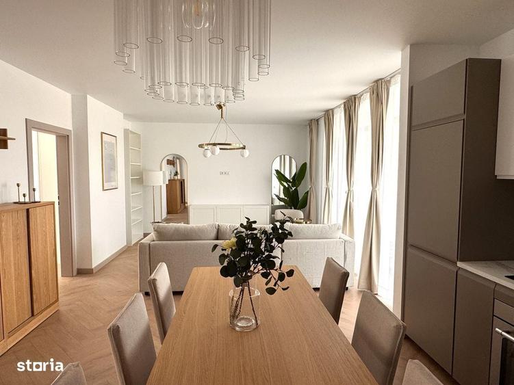 Apartament cu 3 camere decomandat în Exterior Vest