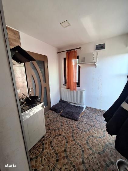 Casă cu 5 camere cu Teren 717 Mp în Central