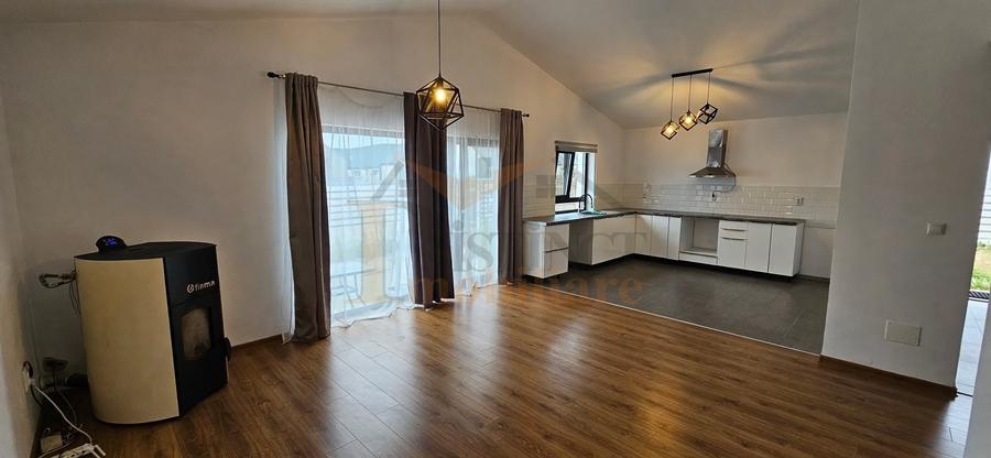 Casă individuală cu 4 camere cu Teren 340 Mp în Codlea