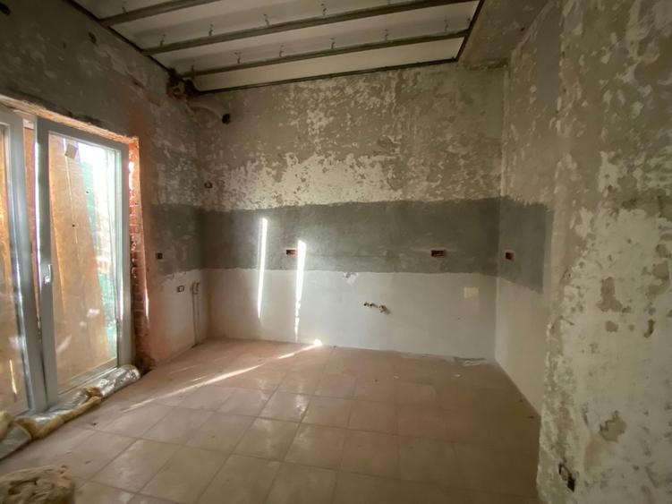 Apartament cu 3 camere decomandat în Calea Călărașilor