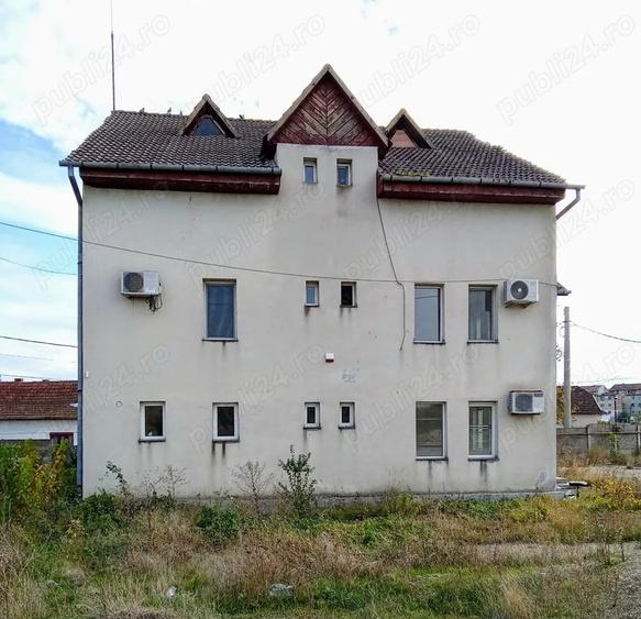 Spațiu comercial, de 472 mp, în Central