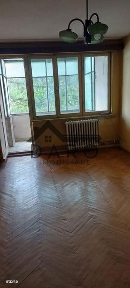 De vanzare apartament 2 camere, 50 mp, etaj 3/10, Str. Brasovului - 1