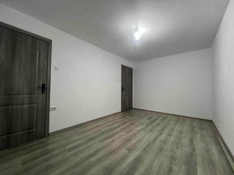 Garsonieră decomandată în Buziașului