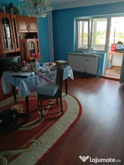 Apartament cu 3 camere decomandat în Brăilei
