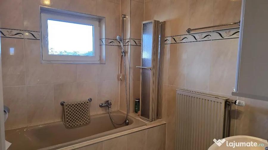 Casă cu 5 camere cu Teren 665 Mp în Progresul
