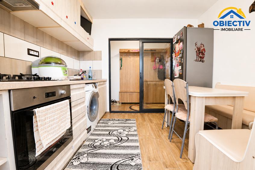 Apartament cu 3 camere semidecomandat în Dărmănești