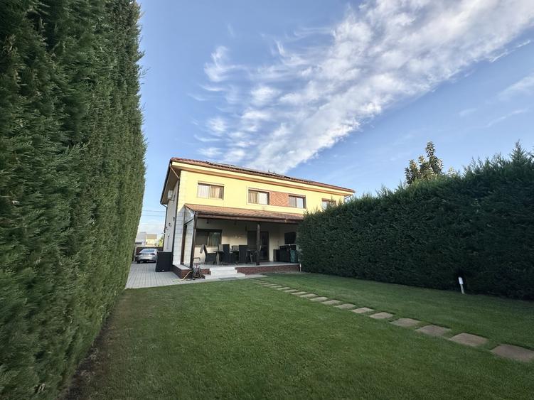 Duplex cu 4 camere cu Canalizare în Moșnița Veche
