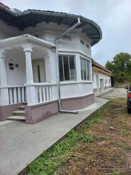 Casă cu 4 camere în Gura Văii