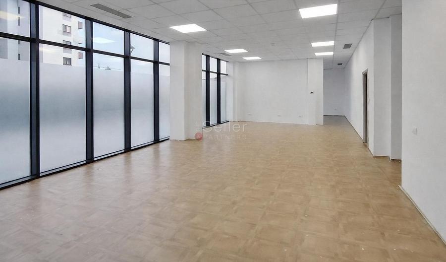 Spațiu comercial, de 134 mp, în Noua