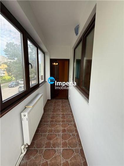 Apartament cu 2 camere decomandat în Aeroport