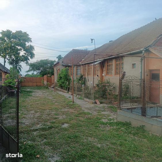 Casă cu 6 camere cu Teren 2254 Mp în Cebza