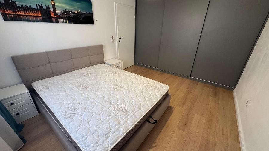 Apartament cu 3 camere decomandat, mobilat în Turnișor