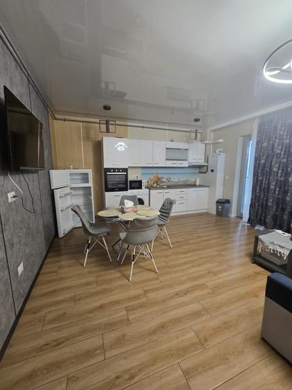 Apartament cu 2 camere decomandat în Est