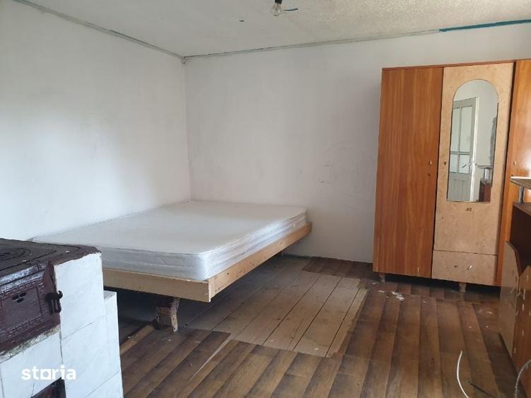 Casă cu 4 camere cu Teren 568 Mp în Popricani