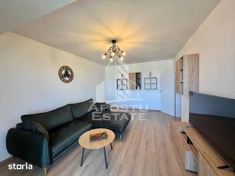 Apartament cu 2 camere, mobilat în Est